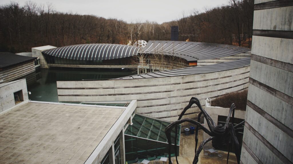 An aerial shot of Crystal Bridges Museum of American Art in bentonville, Arkansas