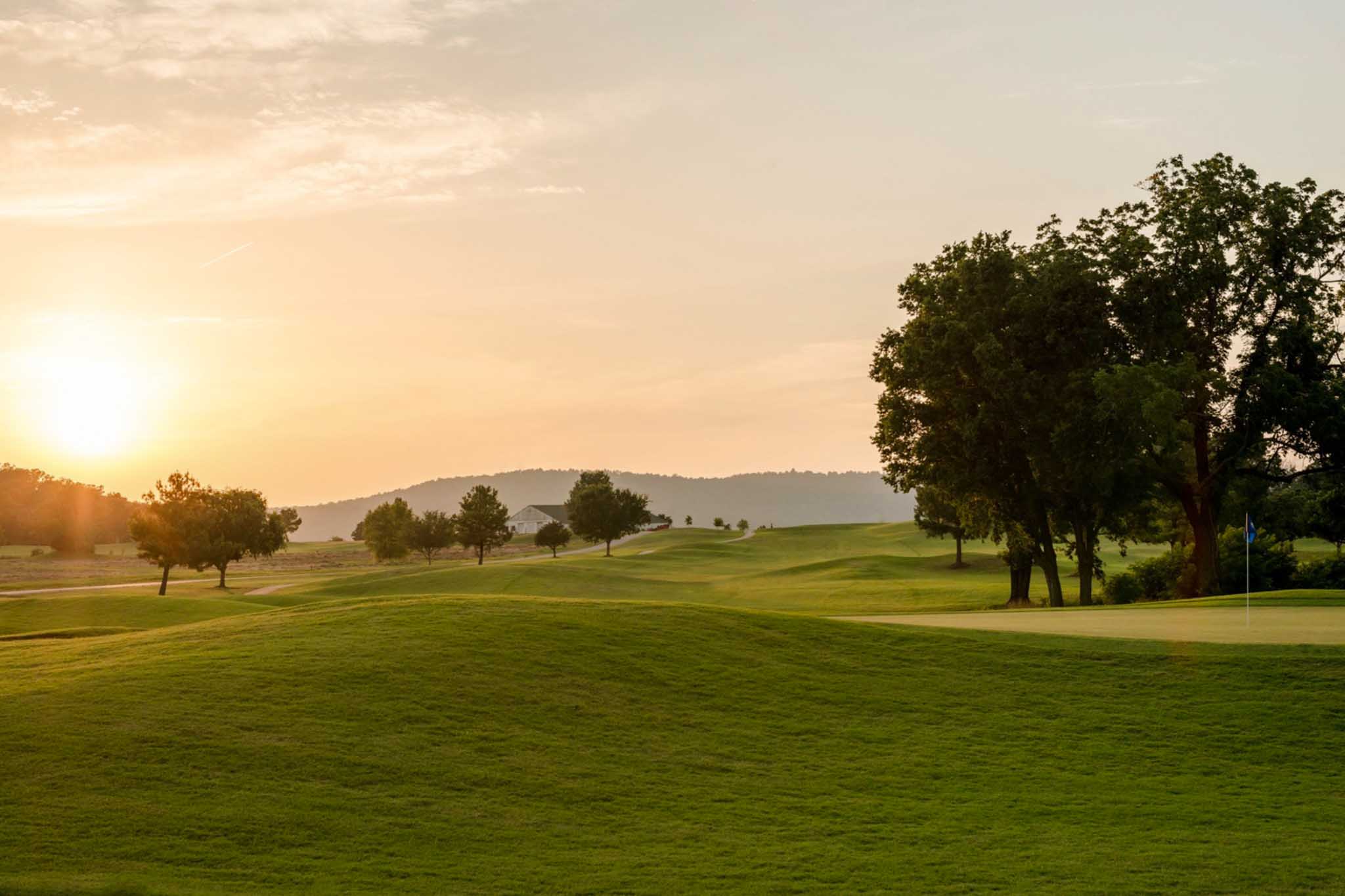 The Best Golf Courses in Northwest Arkansas for Seniors
